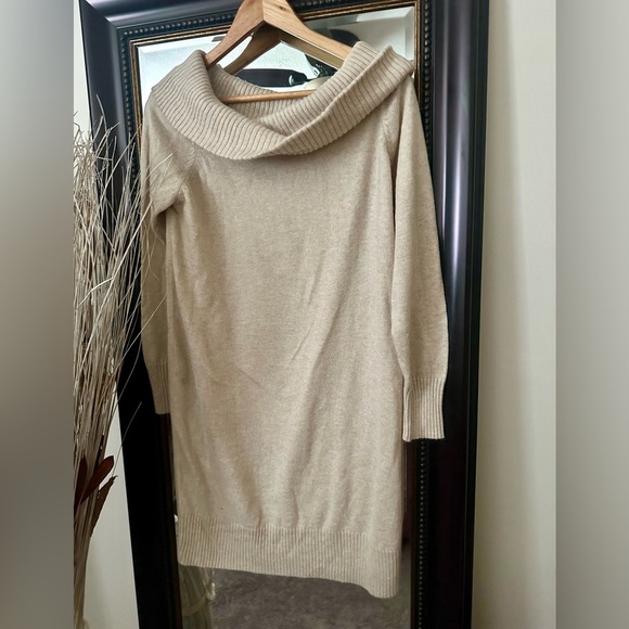 Banana Republic Women’s Off the Shoulder Sweater Dress / Size M / Oatmeal - Picture 1 of 5